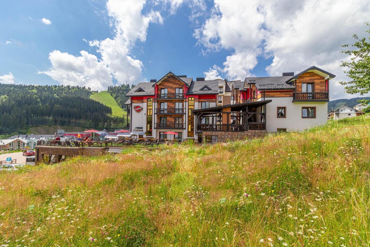 Amarena Spa Hotel - Breakfast Included In The Price Spa Swimming Pool Sauna Hammam Jacuzzi Restaurant Inexpensive And Delicious Food Parking Area Barbecue 400 M To Bukovel Lift 1 Room And Cottages Exterior photo